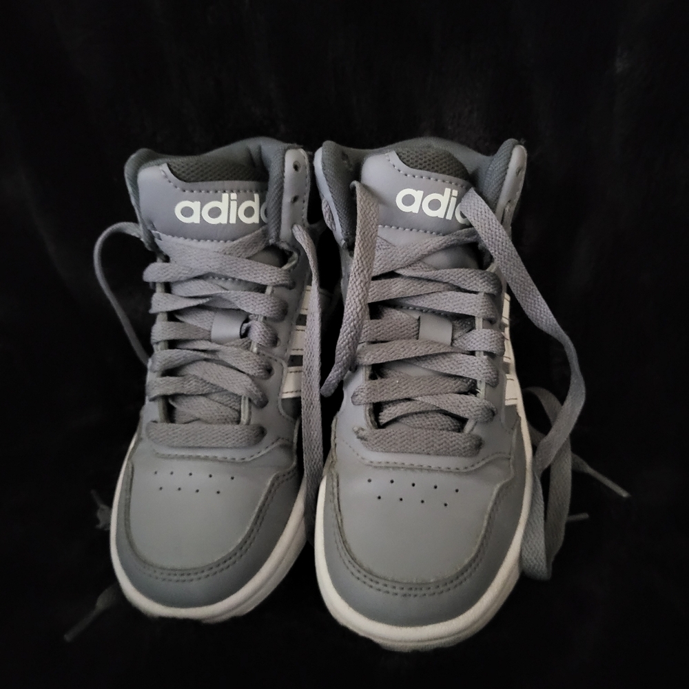 Adidas Hoops Mid 3.0 K in Gray and White - Picture 6 of 7